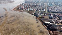 Orenburská oblast, povodně hráz, Rusko