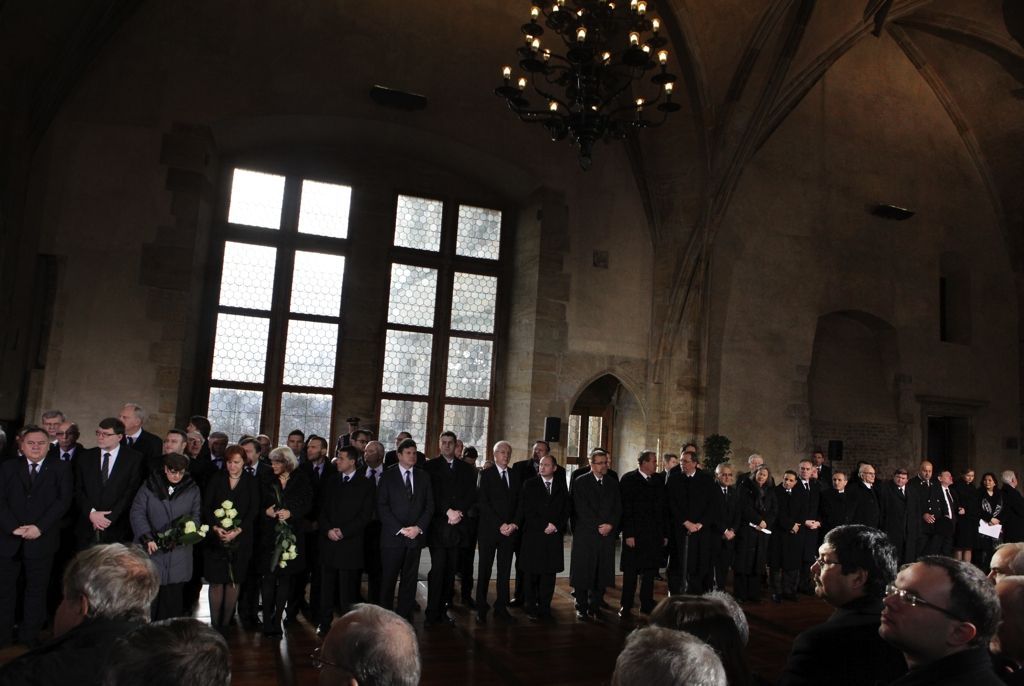 Smutečním ceremoniál ve Vladislavském sále