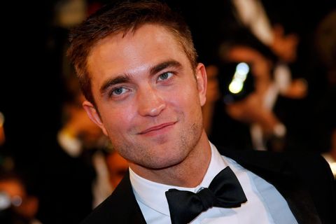 Robert Pattinson se nakazil koronavirem. Jaké další hvězdy prodělaly onemocnění?