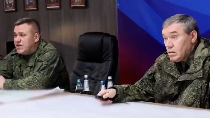 Gerasimov lže o postupu ruské armády a nevěří mu ani proruští blogeři