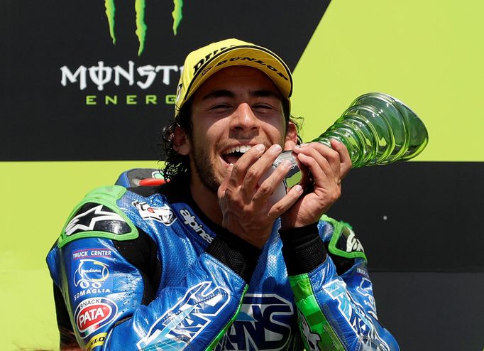 Enea Bastianini slaví triumf v Grand Prix České republiky třídy Moto2 v Brně 2020