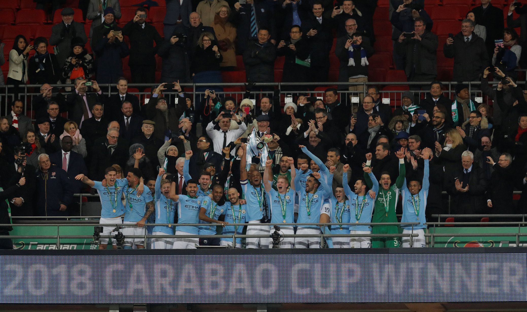 Manchester City slaví výhru v Ligovém poháru 2018