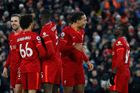 Hráči Liverpoolu se radují z gólu