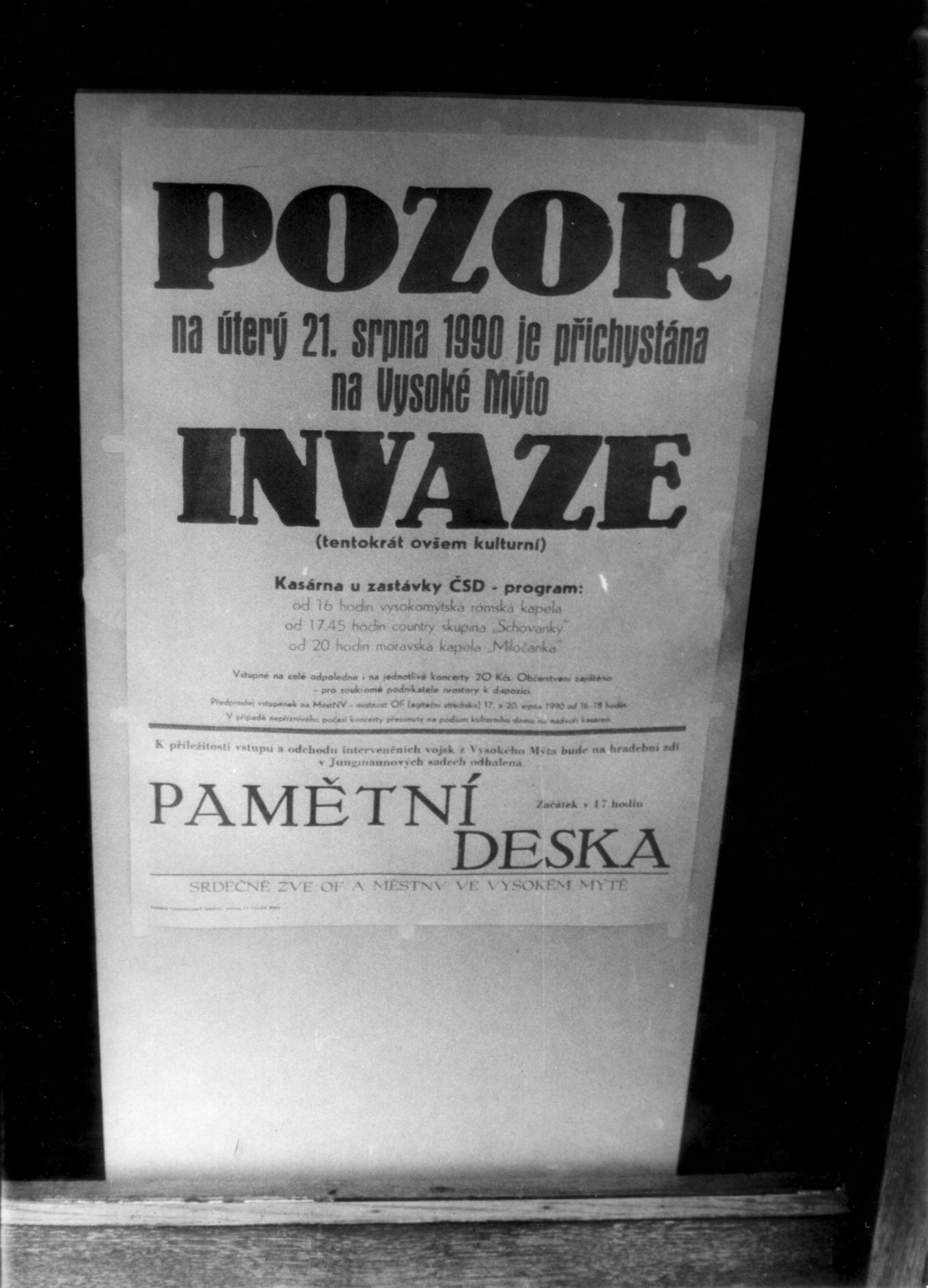 Pochod po 30. letech proti Sovětské okupaci a vojsku ve městě - Vysoké Mýto - archiv 1990