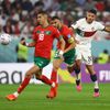 Džavád Jamík a Goncalo Ramos ve čtvrtfinále MS 2022 Maroko - Portugalsko