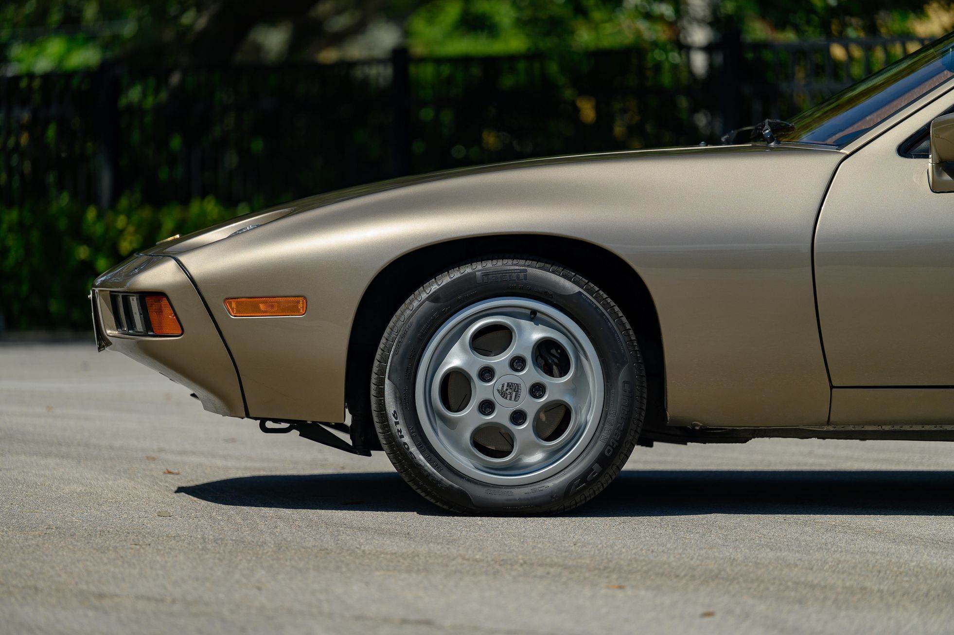 Porsche 928