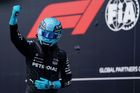 George Russell z Mercedesu slaví vítězství v kvalifikaci na VC Kanady F1 2024