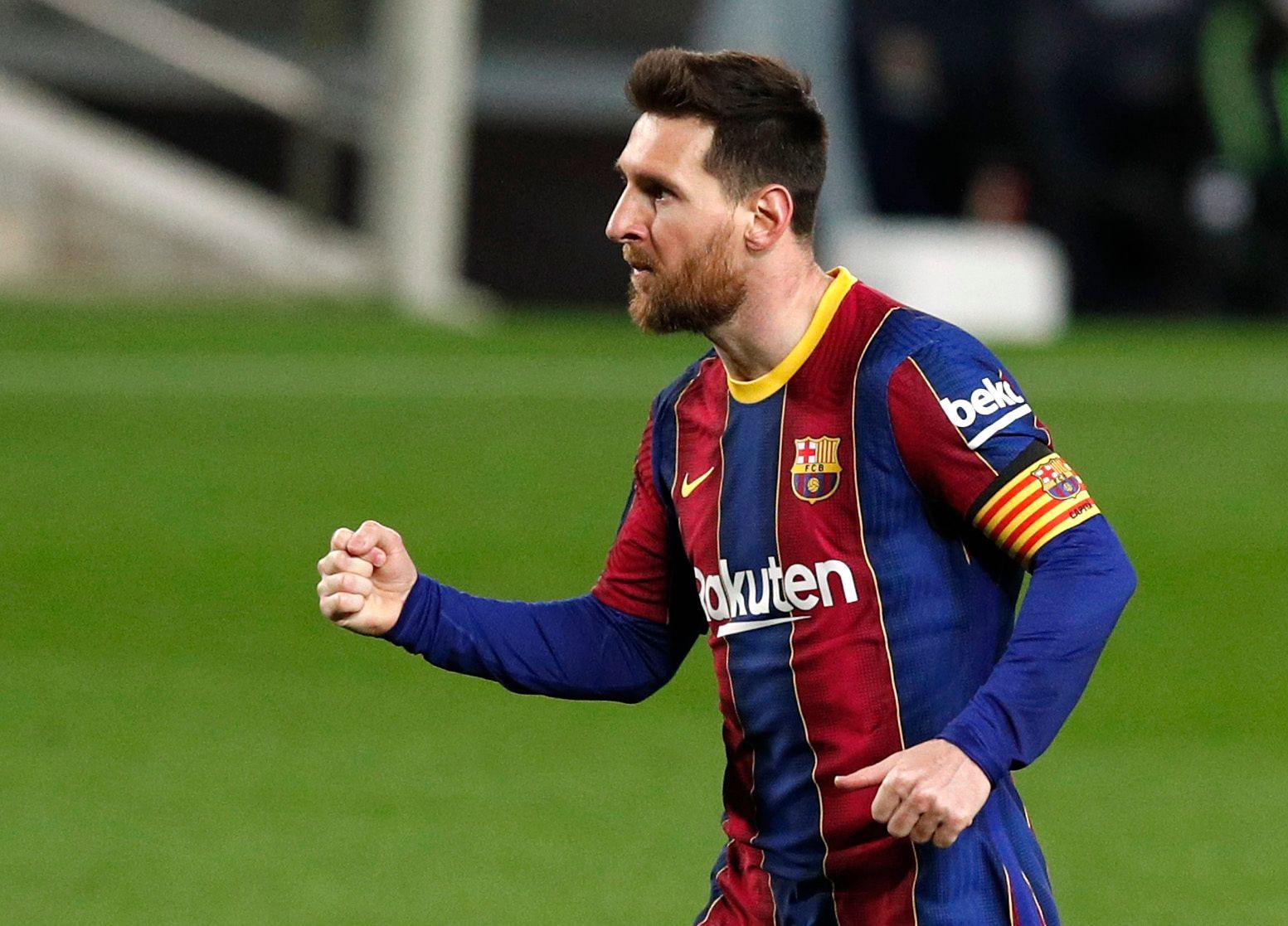 Domácí Lionel Messi slaví gól v zápase FC Barcelona - Huesca
