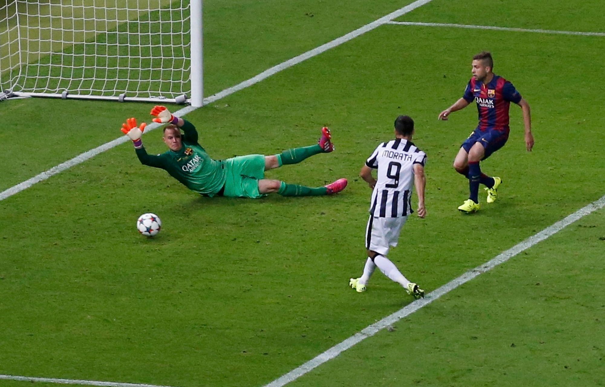 Finále LM, Barcelona-Juventus: Álvaro Morata dává gól na 1:1