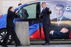 Babiš dorazil na Pražský hrad, prezidenta Pavla v neděli čeká pět povolebních jednání