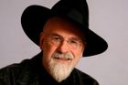 Zemřel autor Úžasné Zeměplochy. Pratchettovi bylo 66 let