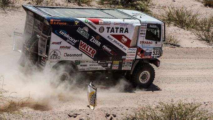 Jaroslav Valtr si jede pro páté místo ve včerejší osmé etapě Rallye Dakar.