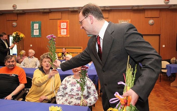 První zastávka ústecké výpravy vedla do Domova pro seniory Severní Terasa v Ústí nad Labem.