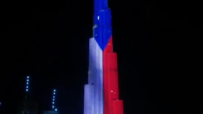 Burj Khalifa v barvách české vlajky