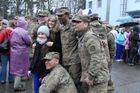 Online: Vojáci USA a čeští diváci se veselili v La Fabrika