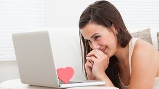 Jak získat pozornost ženy na seznamovací stránce