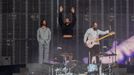 Americká kapela Imagine Dragons se svým frontmanem Danem Reynoldsem vystoupila v pražských Letňanech.