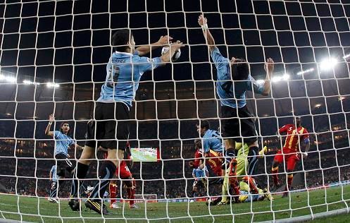 Uruguay: Suarez ruka