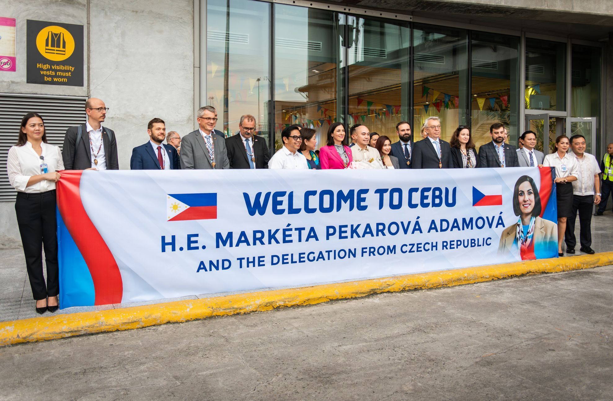 Markéta Pekarová Adamová, Filipíny, Asie, diplomacie, předsedkyně sněmovny