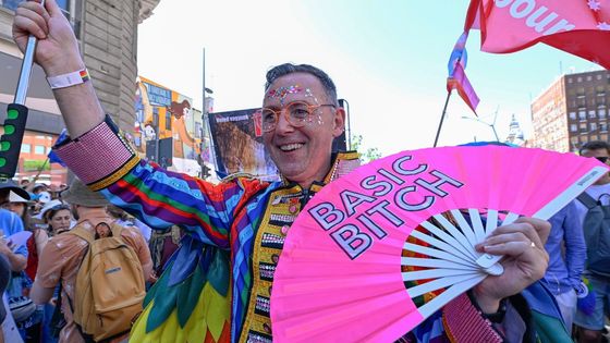 Rekordní Pride v Budapešti, zatýkání v Istanbulu: duhové pochody a dvojí metr Evropy