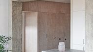 Důležitým specifikem domu se stala jeho skeletová nosná konstrukce, která dala architektce volnost a otevřela cestu k větší kreativitě.