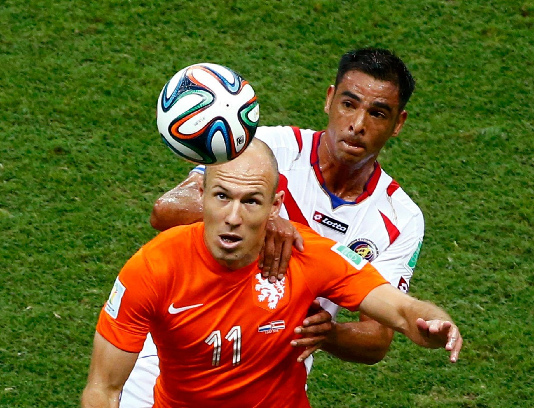 MS 2014, Nizozemsko-Kostarika: Arjen Robben - Michael Umana