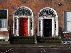 typické dveře georgiánských domů, Dublin