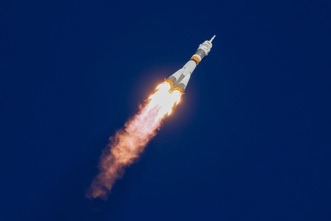 Ruská raketa Sojuz po startu