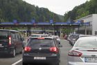 Cestou na Jadran se dají při objíždění slovinské dálnice ušetřit peníze, letos někdy i čas