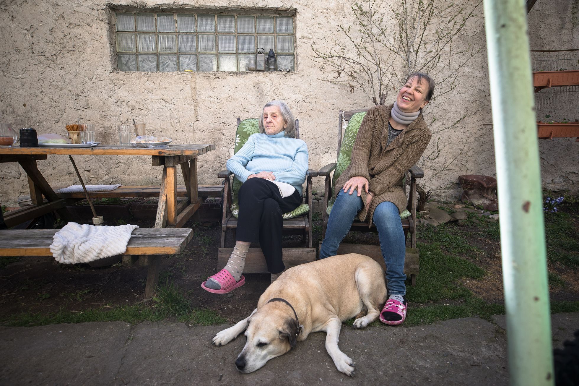 Hana Vondráčková s maminkou, autorka blogu Puberťačka před důchodem