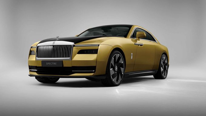 Rolls-Royce ukázal elektrické kupé Spectre. Je bolestivě tiché a přijede až za rok