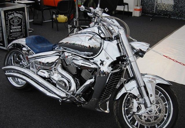 Chromovaný motocykl