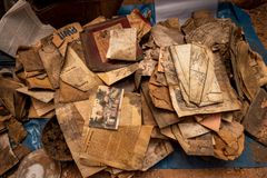 V Terezíně se našly dokumenty z židovského ghetta, ukryté byly na půdě pod podlahou
