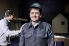 Ostře sledované vlaky na správné koleji. Na Palmovku se vrací Bohumil Hrabal