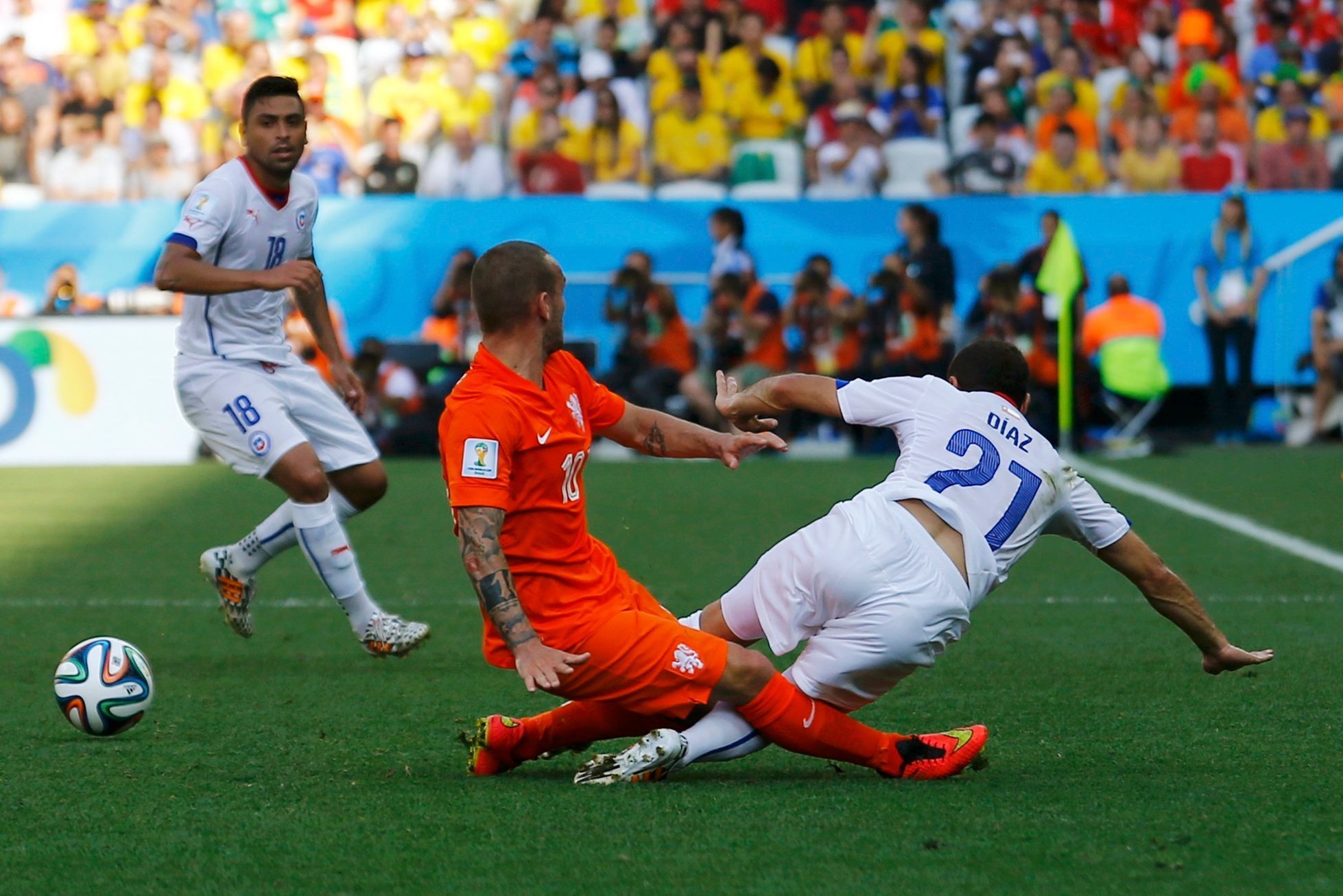 MS 2014, Nizozemsko-Chile: Wesley Sneijder - Marcelo Diaz