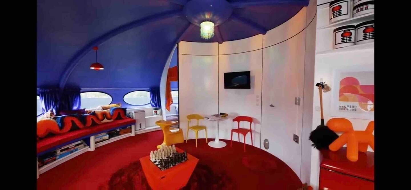 Area 51 futuro house