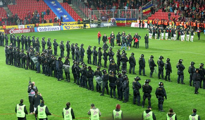 Finále poháru, Sparta-Plzeň: policie