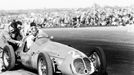 Juan Manuel Fangio
Závody ve Formule 1 v 50. letech dvacátého století.