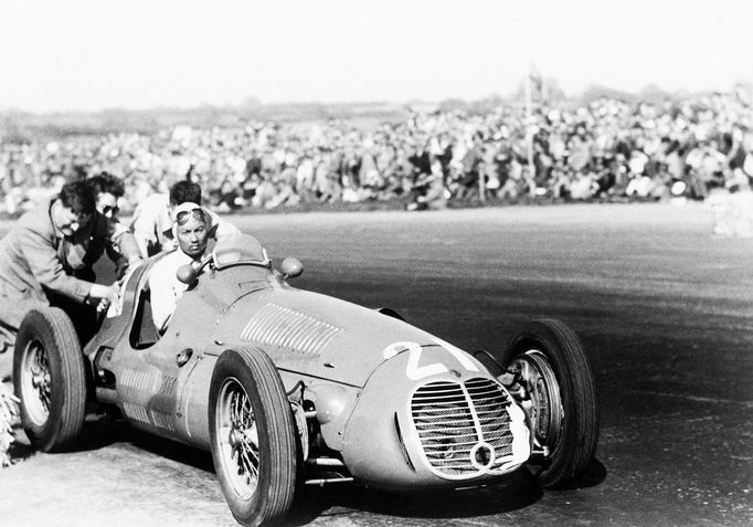 Juan Manuel Fangio
Závody ve Formule 1 v 50. letech dvacátého století.