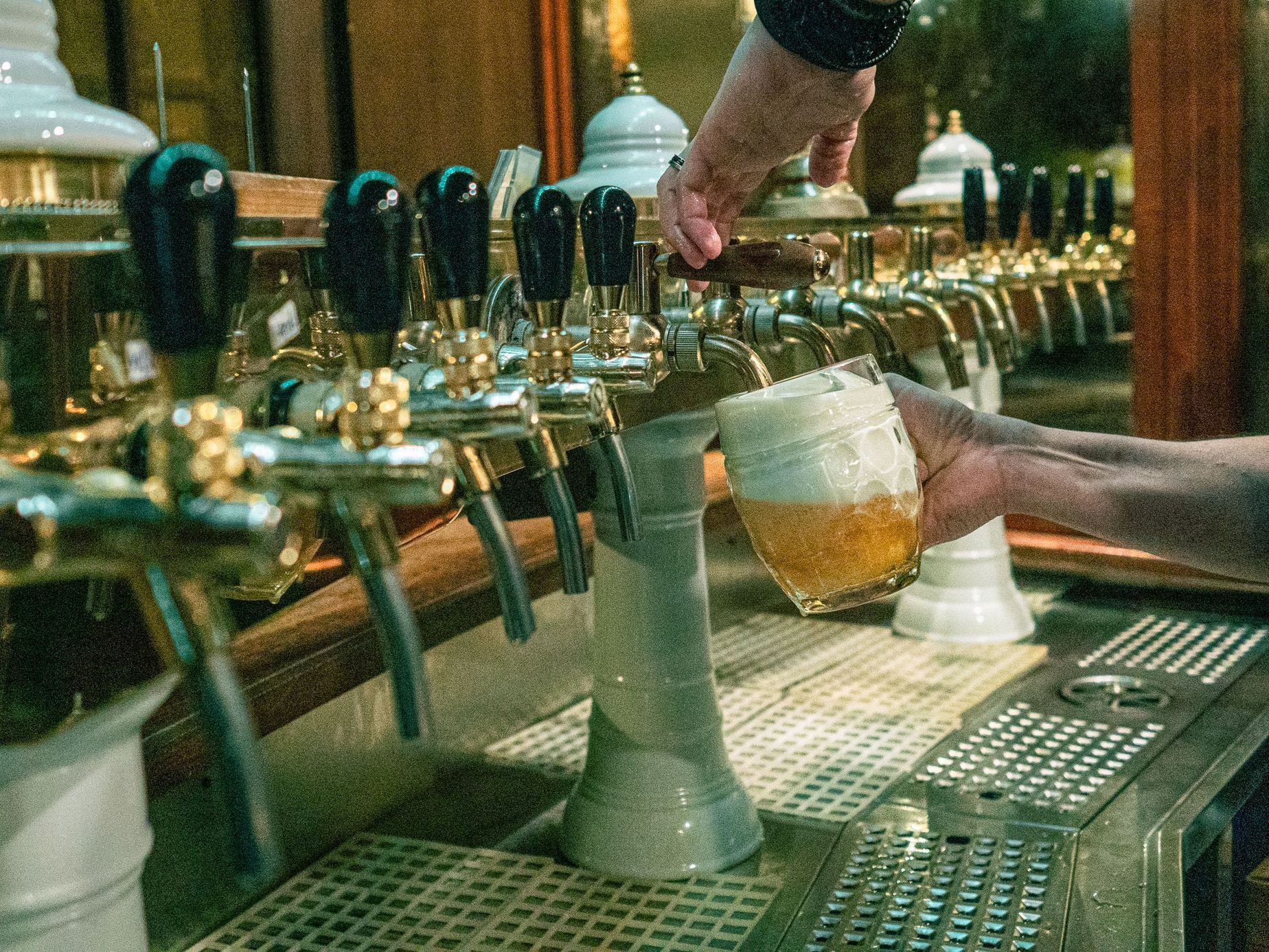 Nonstopy v Praze - Pivnice u Sadu, pizzerie Roma Uno, bar Nudle, nonstop Smíchoff