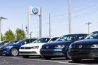 V Americe aféra Dieselgate utichá, v Evropě sílí. Volkswagenu hrozí další vlna žalob