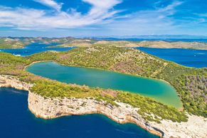 Chorvatský Karibik: Dugi otok láká na bílé pláže, tyrkysové moře i slané jezero