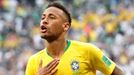 Neymar slaví gól v zápase Mexiko - Brazílie na MS 2018