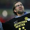Borussia Dortmund - Borussia Mönchengladbach (A oslavy mohly propuknout naplno. Takhle se radoval trenér vítězů Jürgen Klopp)