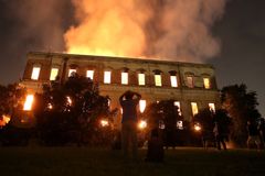 "Dvě stě let výzkumu a vědění je ztraceno." V Brazílii hořelo Národní muzeum