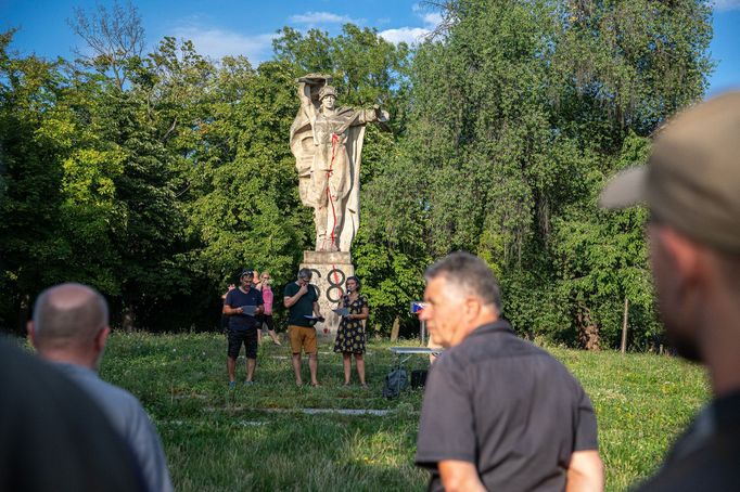 Pietní akt na výročí 21. srpna 1968 u pomníku Čest a sláva Rudé armádě v Litoměřicích.