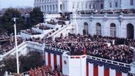 20. ledna 1981, inaugurace Ronalda Reagana. První slavnostní přísaha, která se konala u západní strany Kapitolu.