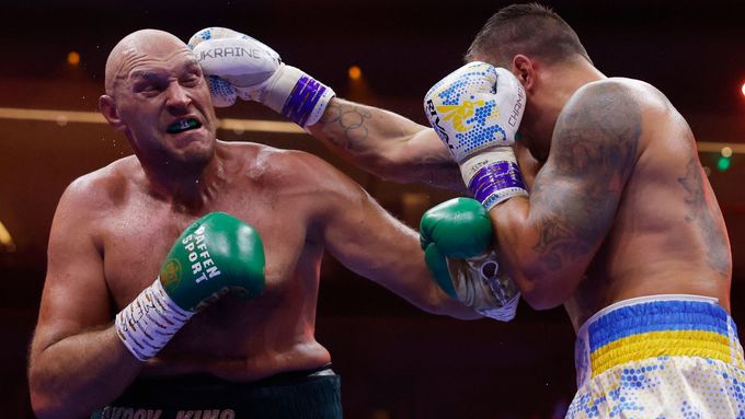 Tyson Fury versus Oleksandr Usyk