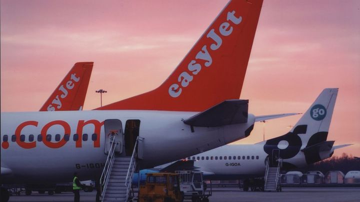 Dopravce easyJet spustí novou linku z Prahy do Barcelony, obnoví i další linky; Zdroj foto: easyJet