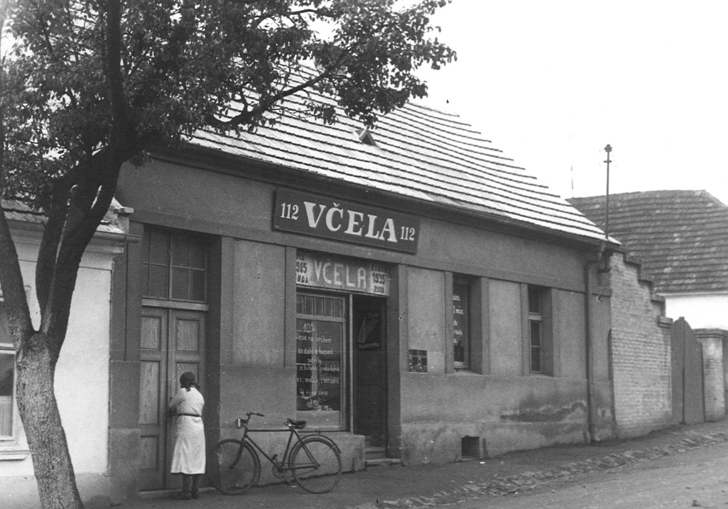 COOP 170 let - historie - prodejna Včela 1935